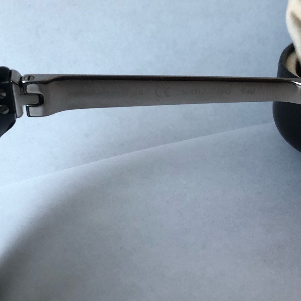 Authentic Louis Vuitton Petit Soupçon Cat Eye - Picture 5 of 7